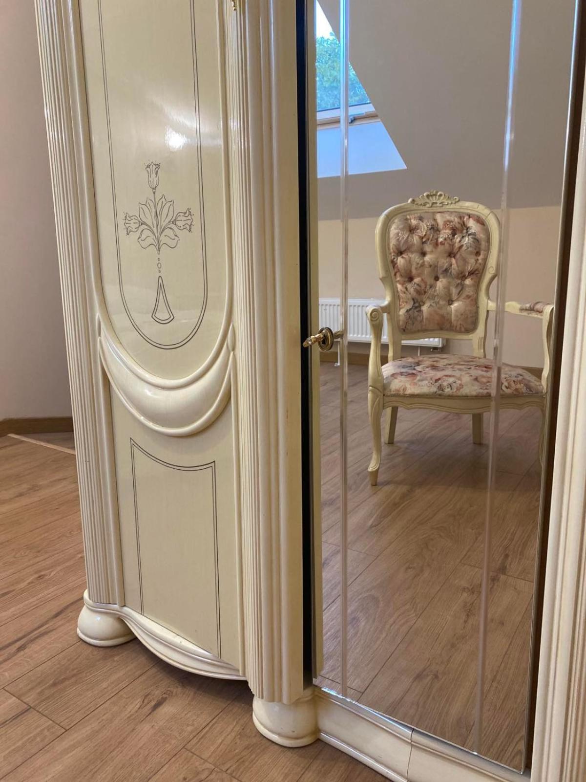 Apartament - Lesi Ukrainky 18  Lviv Bagian luar foto