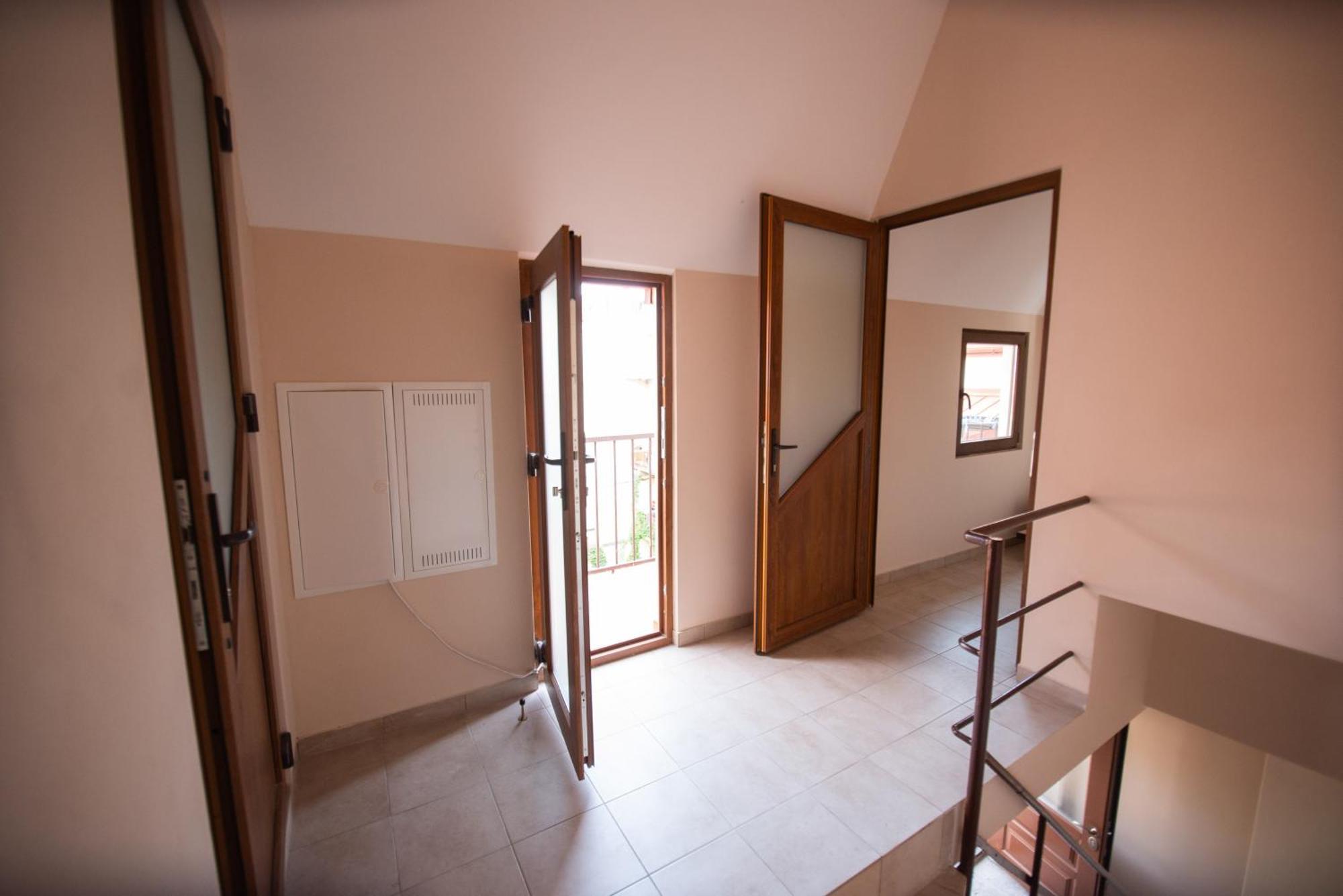Apartament - Lesi Ukrainky 18  Lviv Bagian luar foto