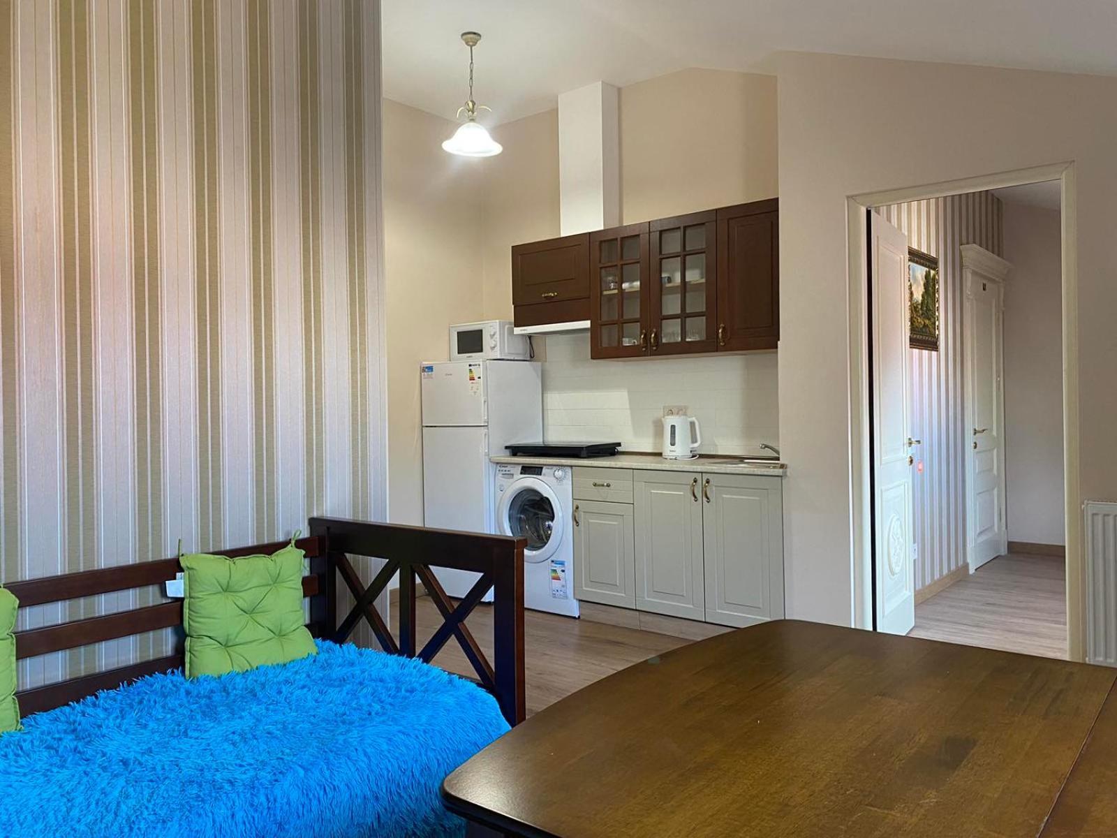Apartament - Lesi Ukrainky 18  Lviv Bagian luar foto