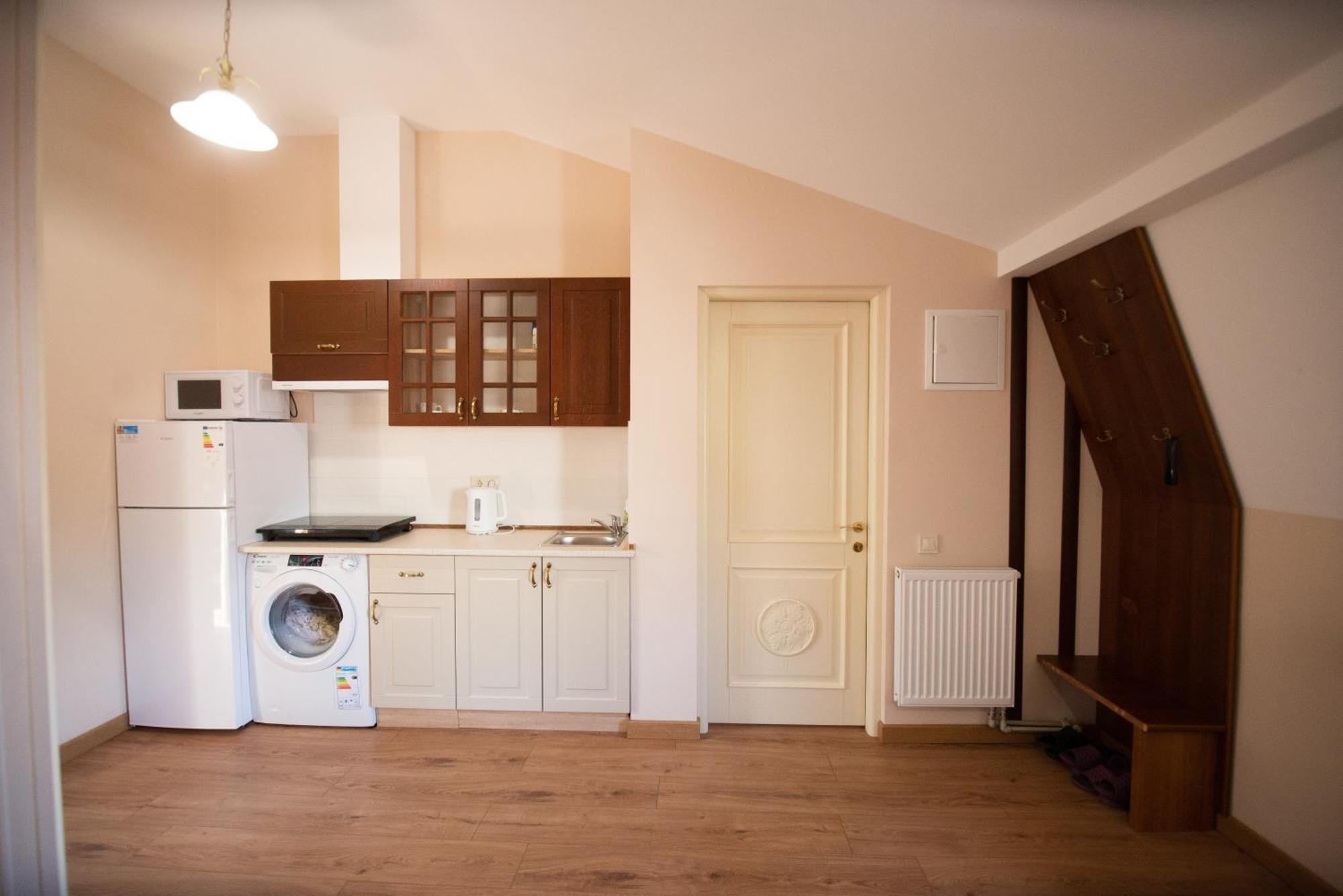 Apartament - Lesi Ukrainky 18  Lviv Bagian luar foto