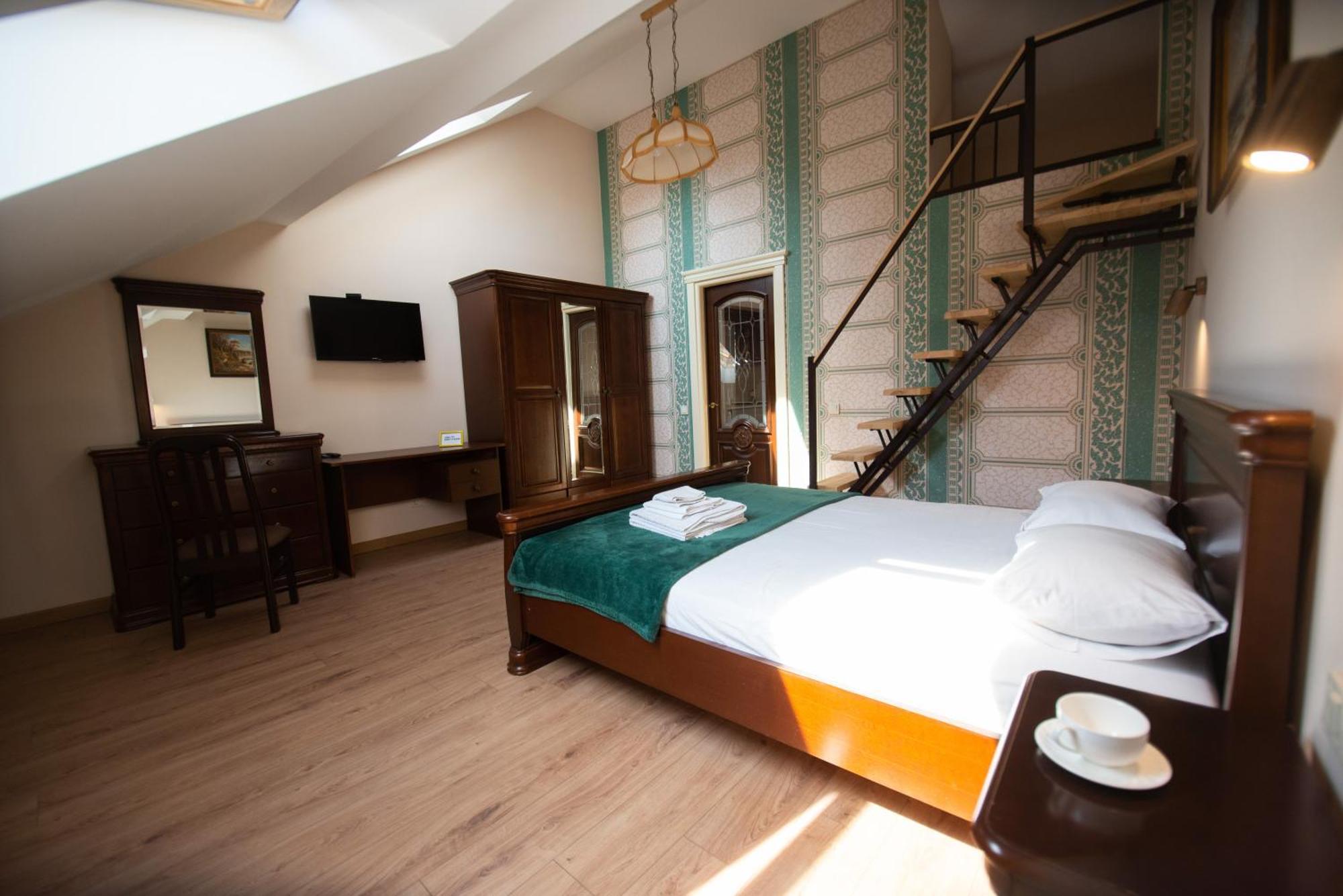 Apartament - Lesi Ukrainky 18  Lviv Bagian luar foto