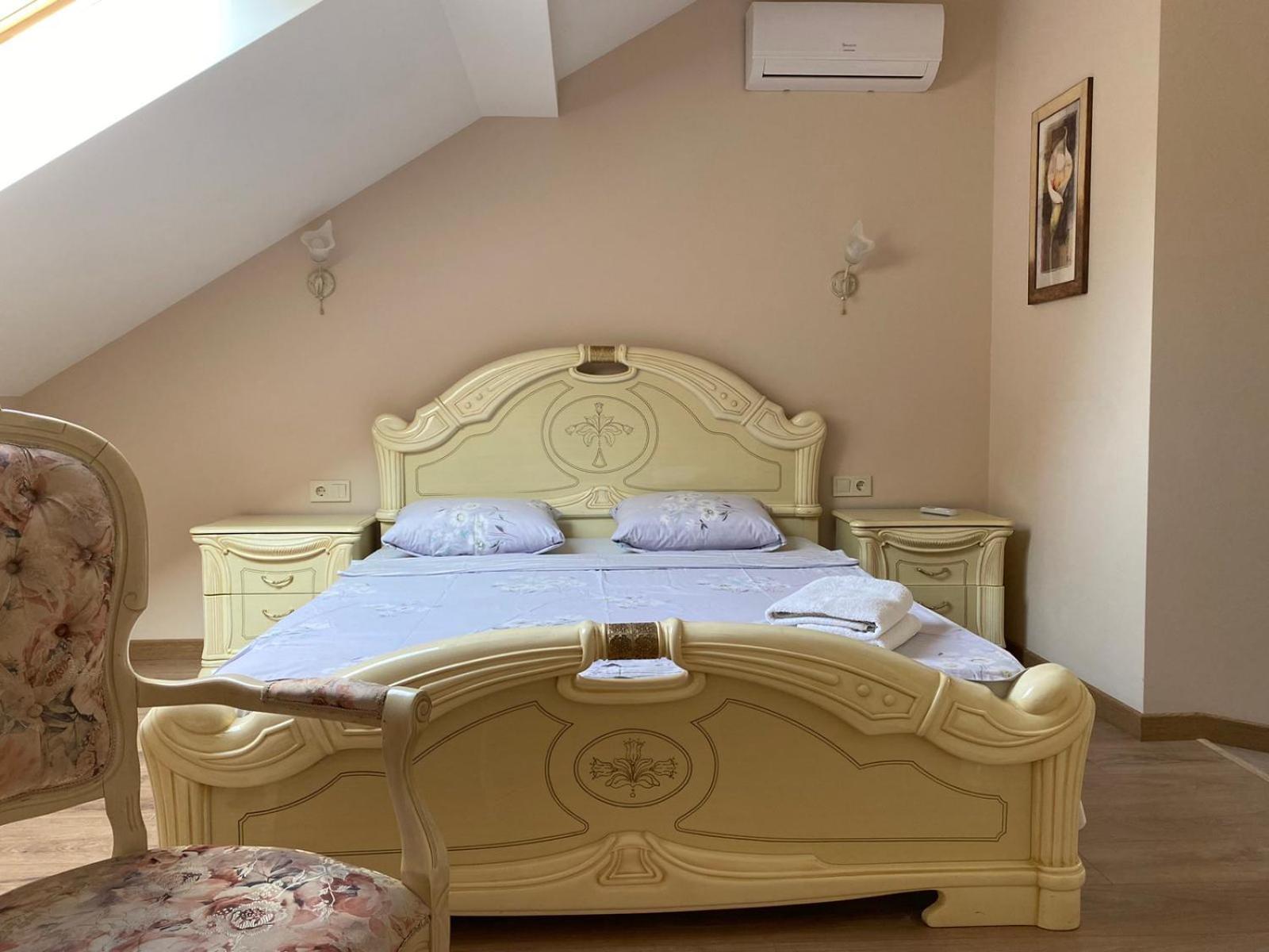 Apartament - Lesi Ukrainky 18  Lviv Bagian luar foto