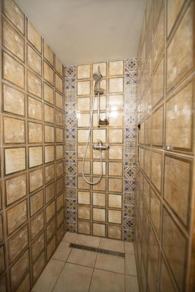 Apartament - Lesi Ukrainky 18  Lviv Bagian luar foto