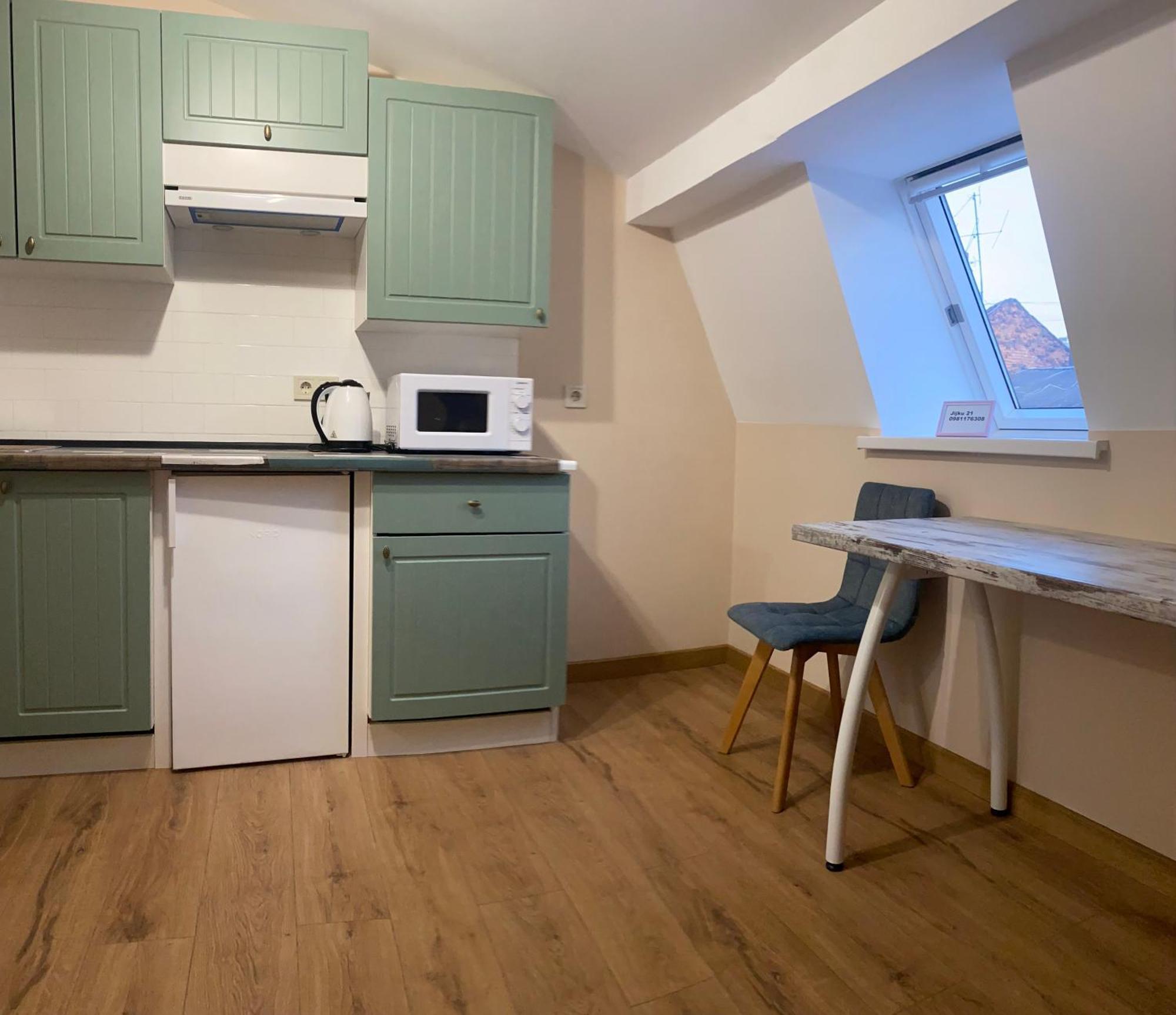 Apartament - Lesi Ukrainky 18  Lviv Bagian luar foto