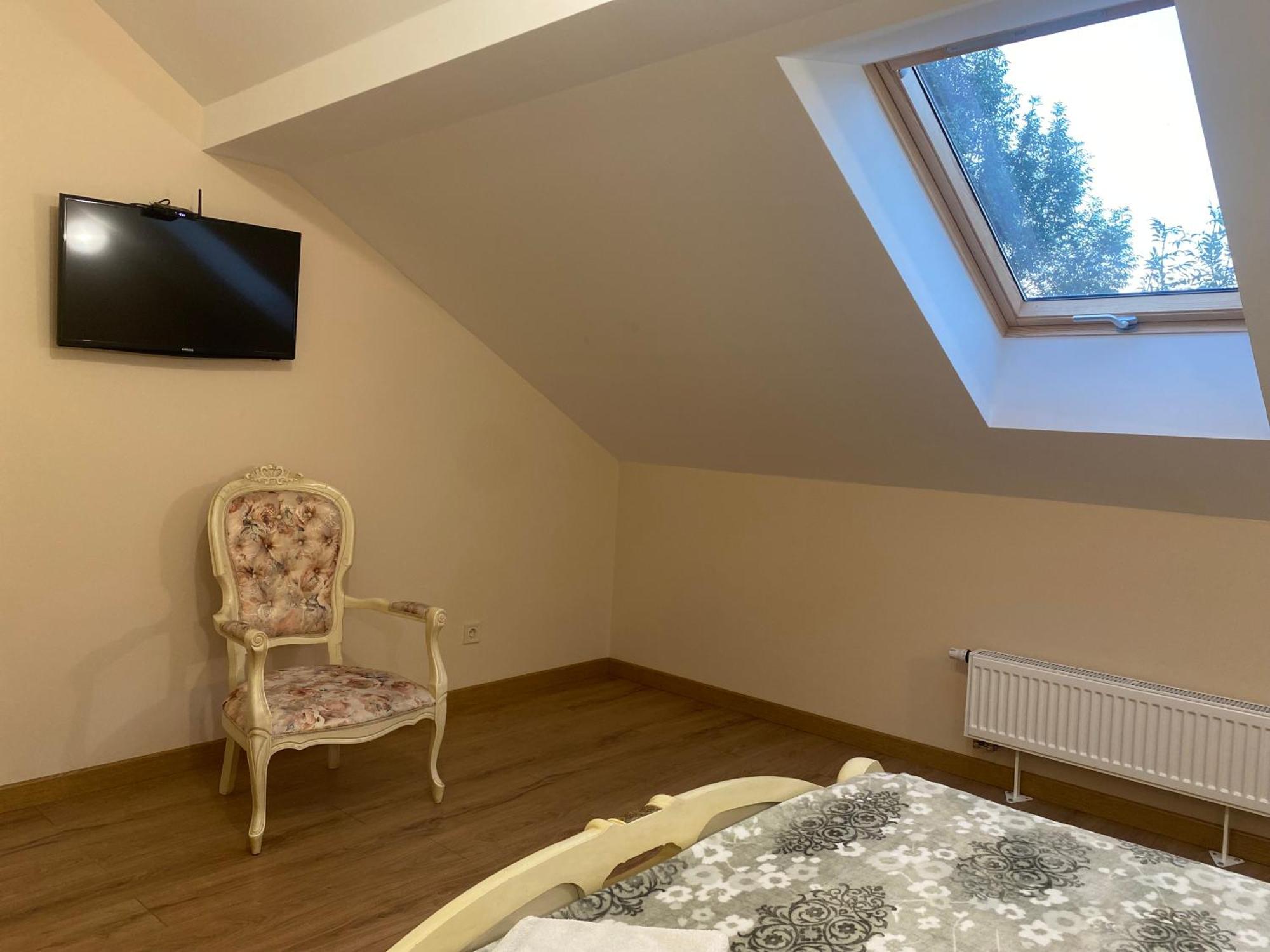 Apartament - Lesi Ukrainky 18  Lviv Bagian luar foto