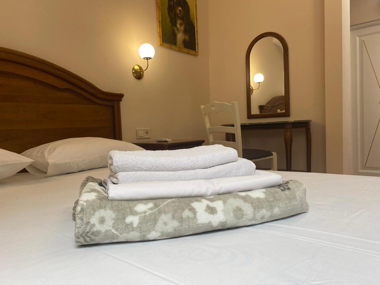 Apartament - Lesi Ukrainky 18  Lviv Ruang foto