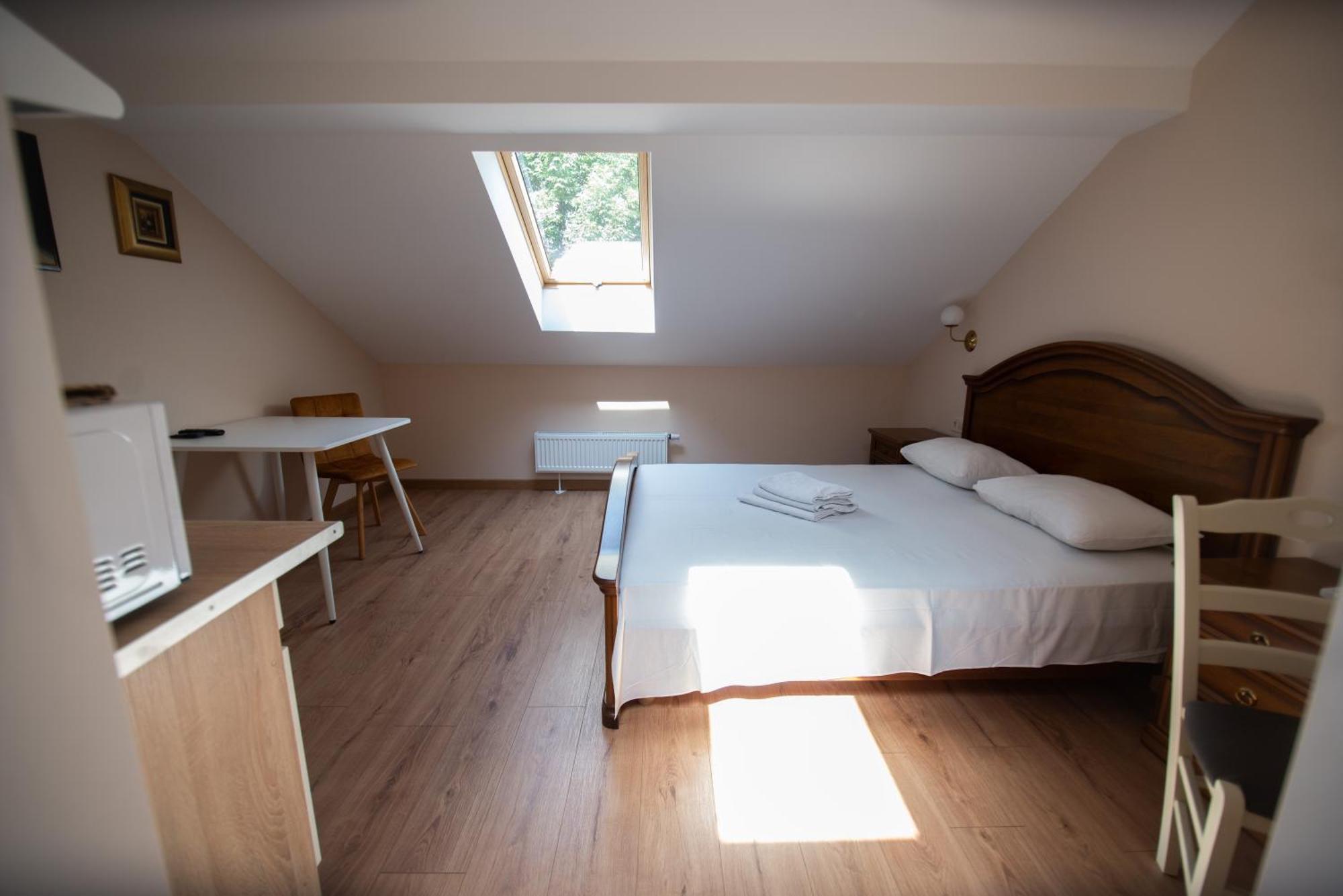 Apartament - Lesi Ukrainky 18  Lviv Ruang foto